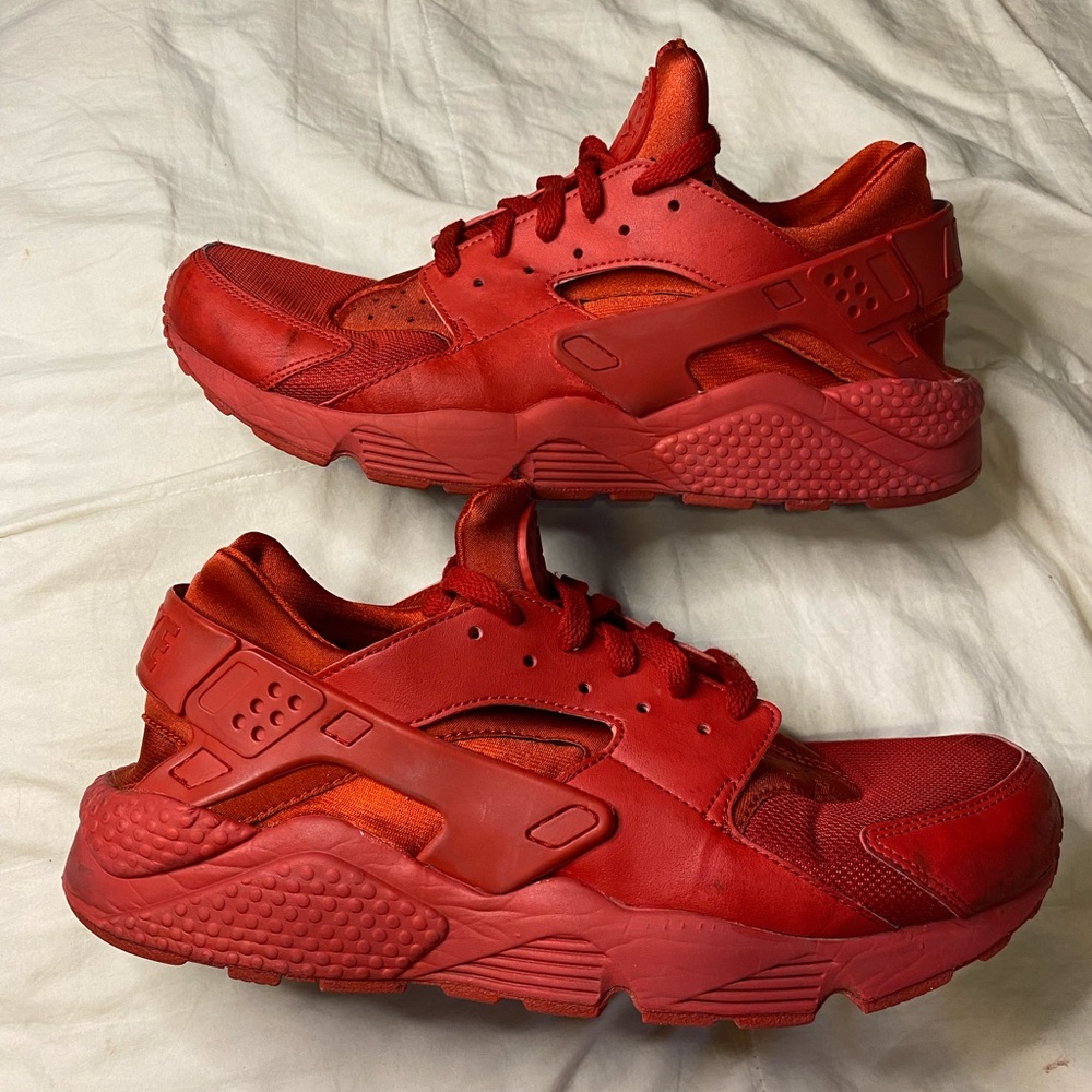 red huraches